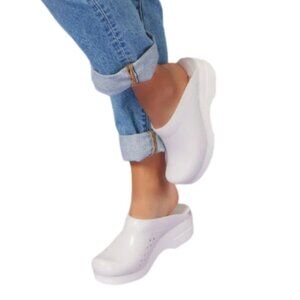 NEW Dansko Sonja Translucent Clogs  For Women in white 462